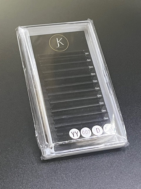 YY Lashes mixed length 8mm - 15mm D curl